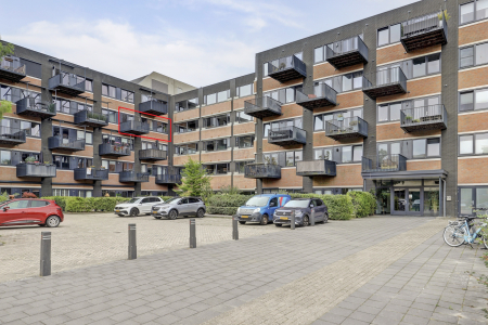 Zandsteen 121, Hoorn