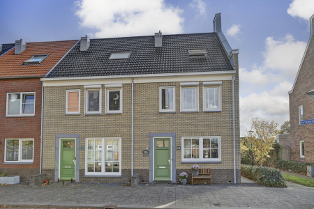 Hoge weere 24, Zwaag