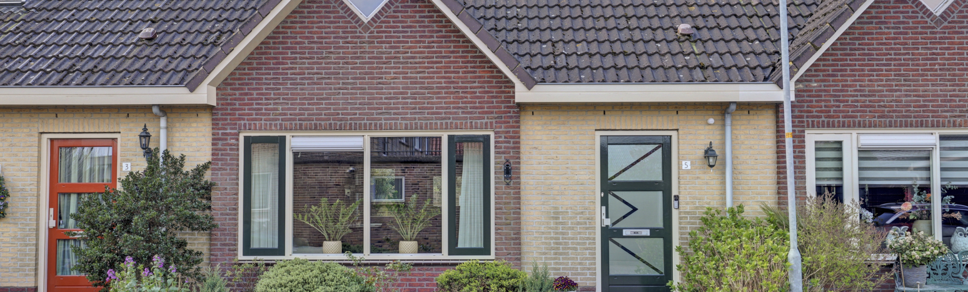 De Eland 5, Oosterblokker 