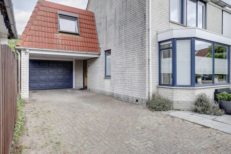 Smaragd 86, Hoorn