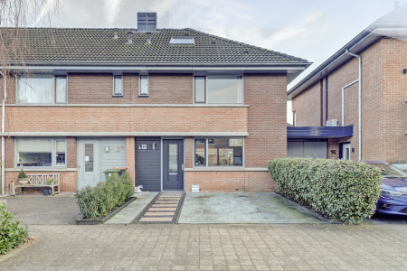 John Raedeckerhof 17, Hoorn