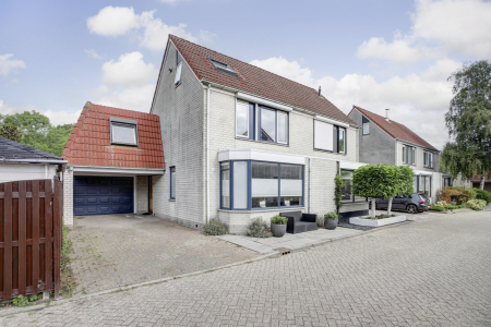 Smaragd 86, Hoorn