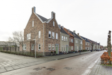 Hoge weere 28, Zwaag