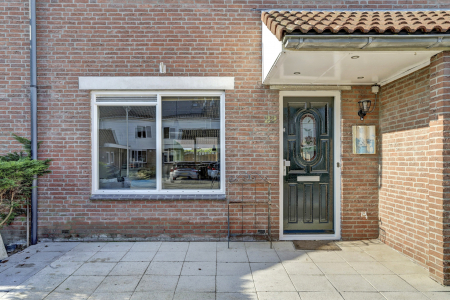 Kamille 22, Zwaag