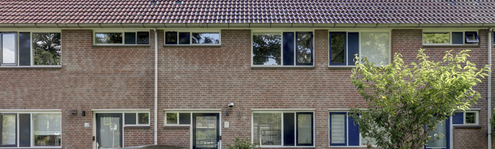 Acacia 15, Hoorn