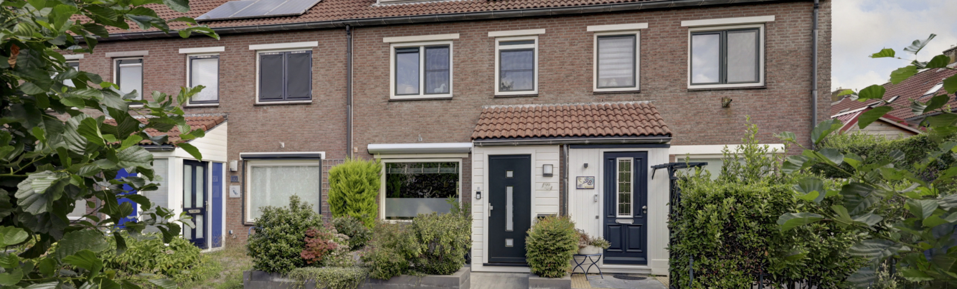 Hoefblad 99, Zwaag