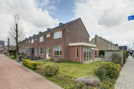 Hoekstraat 1, Oosterblokker