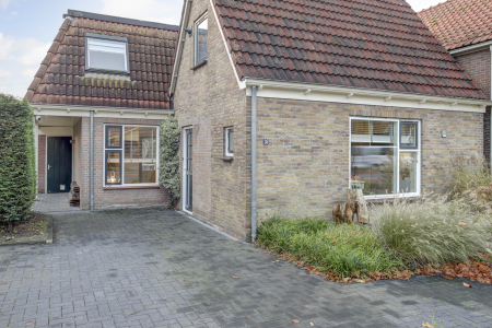 Noorderdracht 36, Oosterblokker