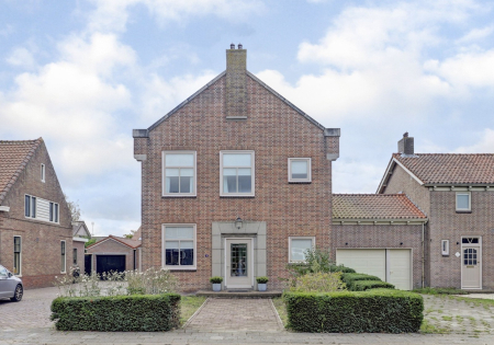 Boekert 4, Oosterblokker