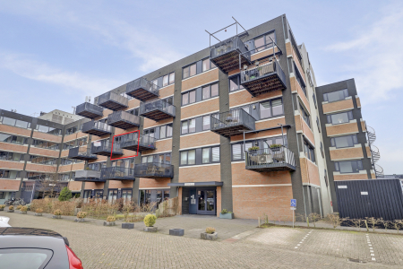 Zandsteen 110, Hoorn 